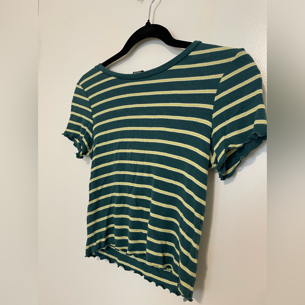Women’s Striped Short Sleeve Shirt, Size S